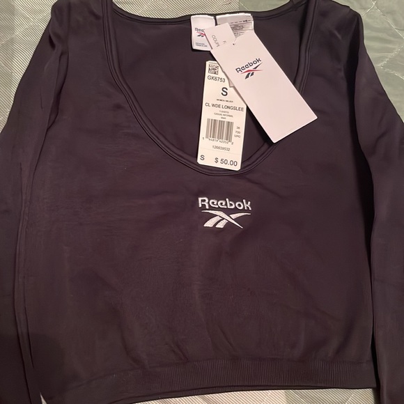 BNWT Reebook LONGSLEEVE CROPPED - Picture 2 of 2